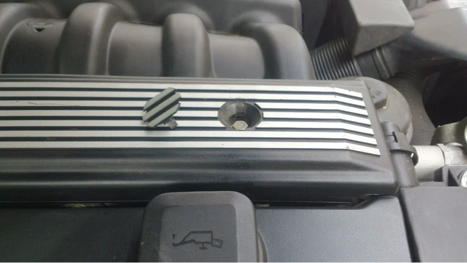 BMW M50 M52 M54 Motor Kapağı Vidası Koruyucu 11121726089
